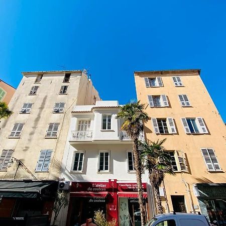 Les Suites R Bonaparte - Appartements De Standing Au Coeur De La Vieille Ville Pietonne Ajaccio  Exterior photo